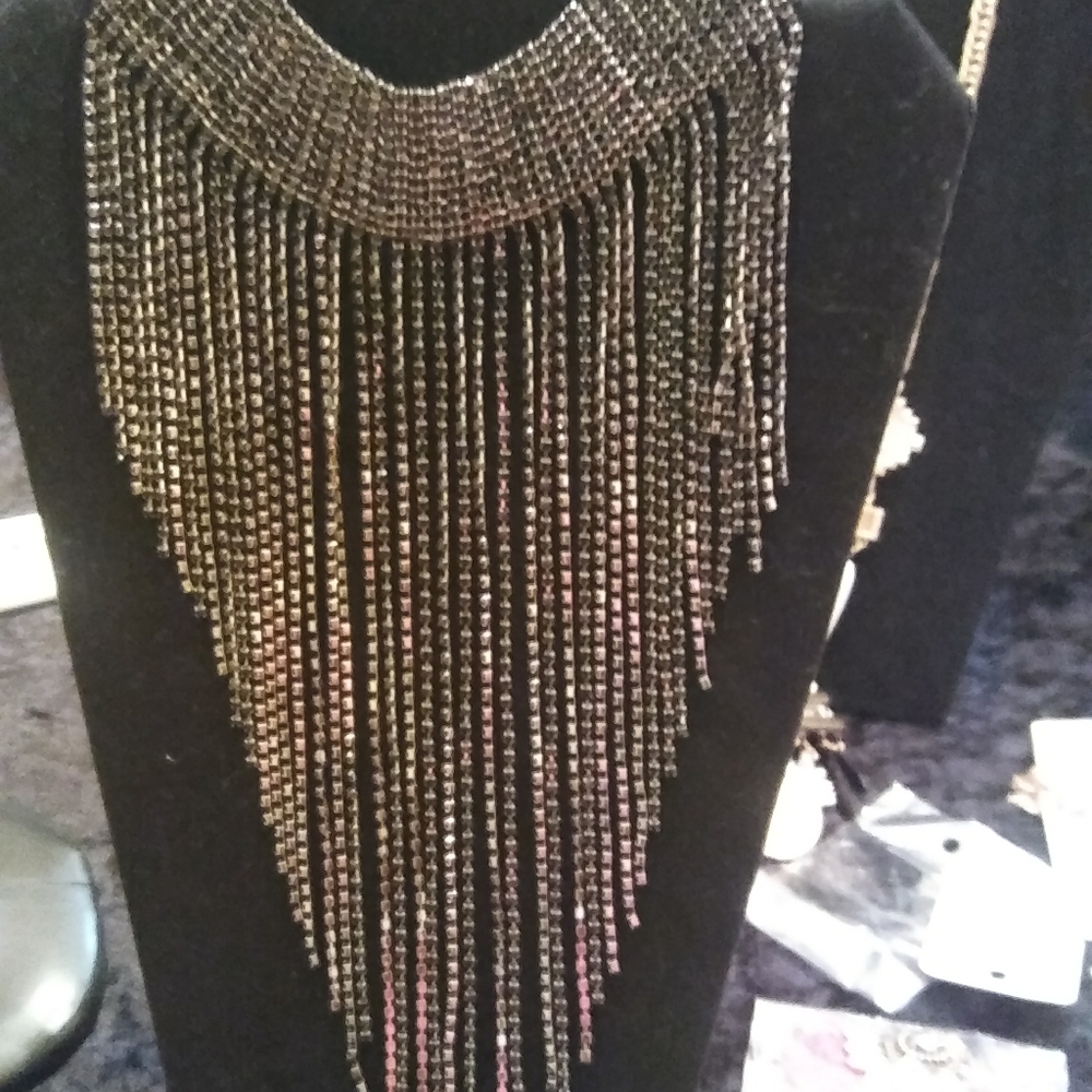Cascading necklace